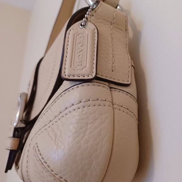 Coach Vintage Small Flap Hobo Shoulder Bag F10909 - Picture 6 of 11